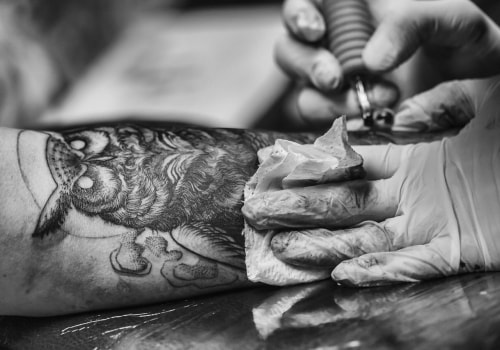 Come Aprire uno Studio di Tatuaggi: Requisiti e Passaggi Essenziali