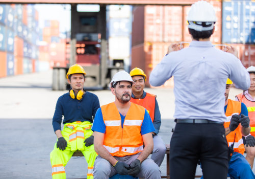 Formazione dei dipendenti per le emergenze: una guida completa alla sicurezza sul lavoro e alla preparazione alle emergenze